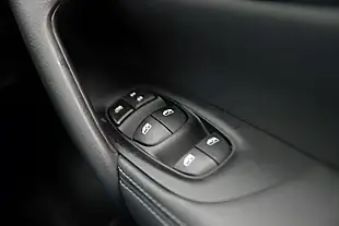 Used 2019 Nissan Qashqai N-Connecta Blue - Interior and Exterior details 7