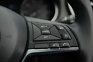 Used 2019 Nissan Qashqai N-Connecta Blue - Interior and Exterior details 9