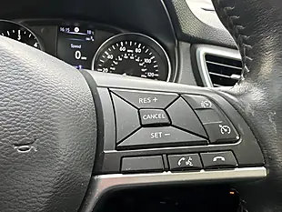 Used 2019 Nissan Qashqai N-Connecta Blue - Interior and Exterior details 14