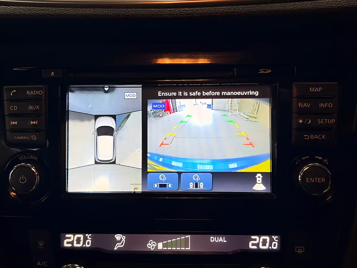 Used 2019 Nissan Qashqai N-Connecta Blue - Interior and Exterior details 10