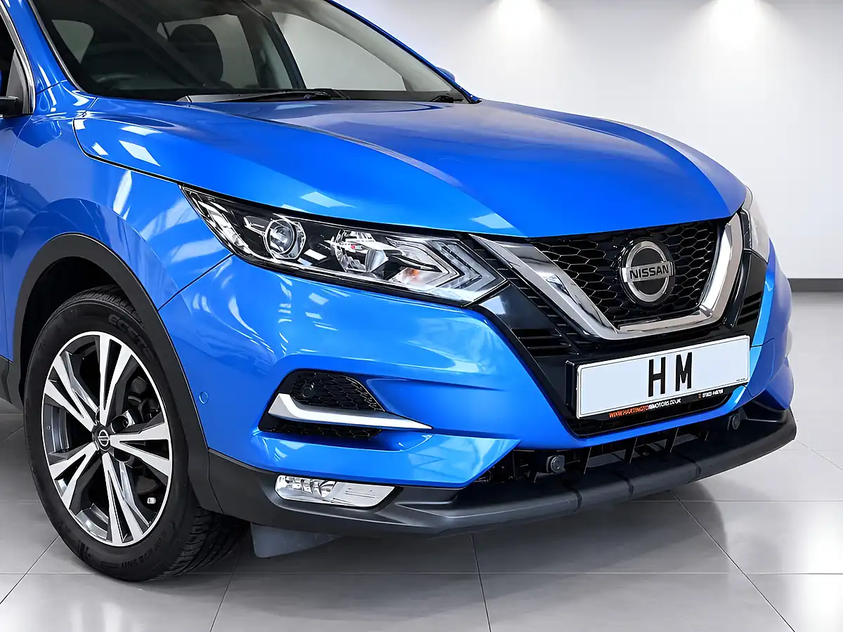Used 2019 Nissan Qashqai N-Connecta Blue - Interior and Exterior details 11