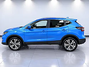 Used 2019 Nissan Qashqai N-Connecta Blue - Interior and Exterior details 5
