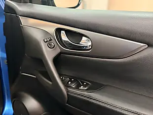 Used 2019 Nissan Qashqai N-Connecta Blue - Interior and Exterior details 6