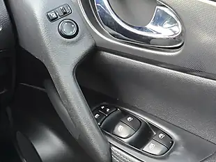 Used 2019 Nissan Qashqai N-Connecta Grey - Interior and Exterior details 13