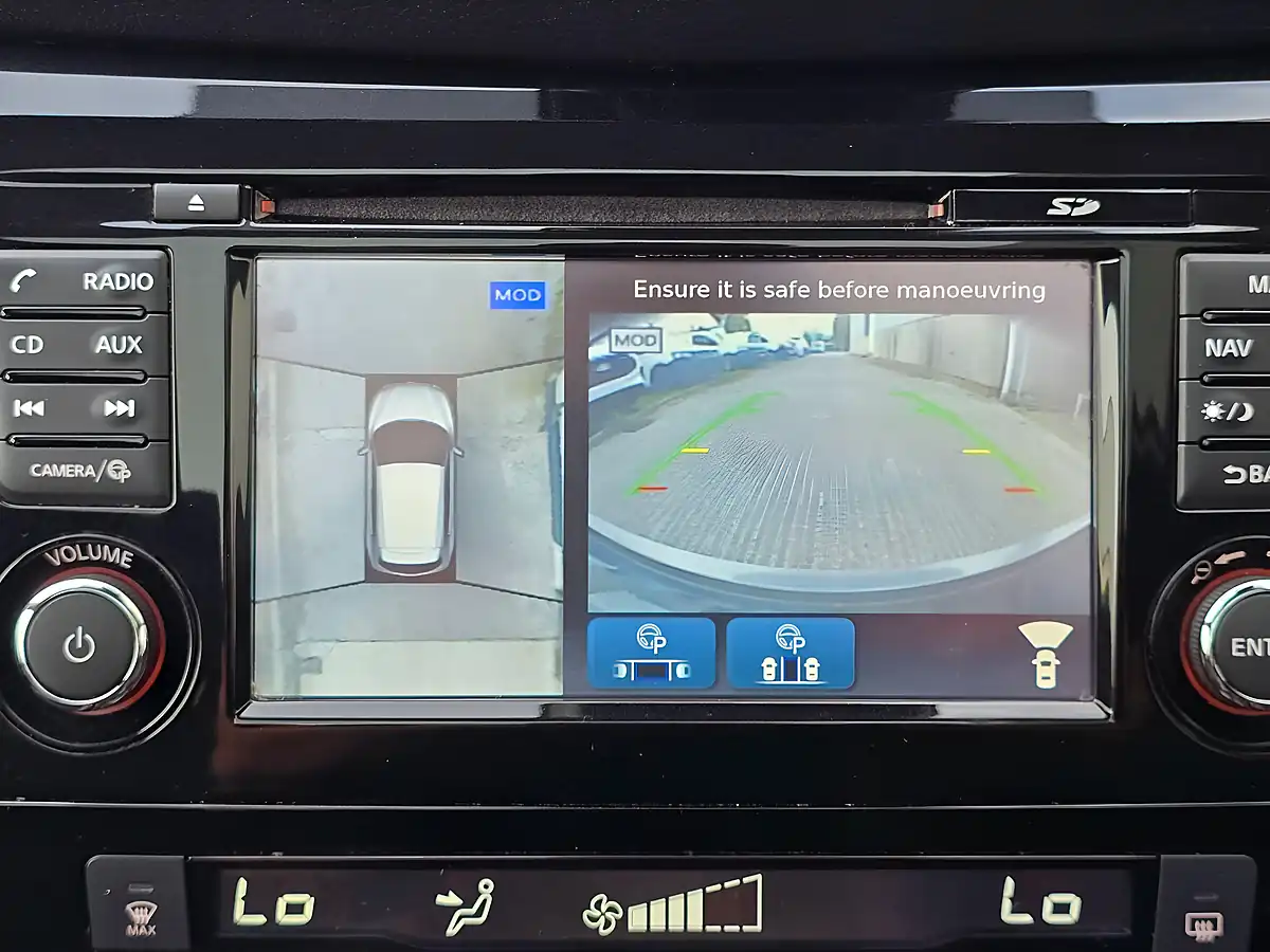 Used 2019 Nissan Qashqai N-Connecta Grey - Interior and Exterior details 18