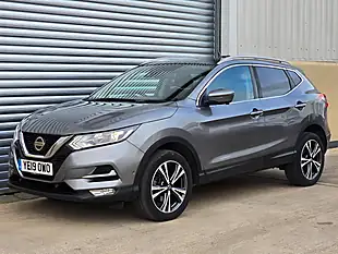 Used 2019 Nissan Qashqai N-Connecta Grey - Interior and Exterior details 3
