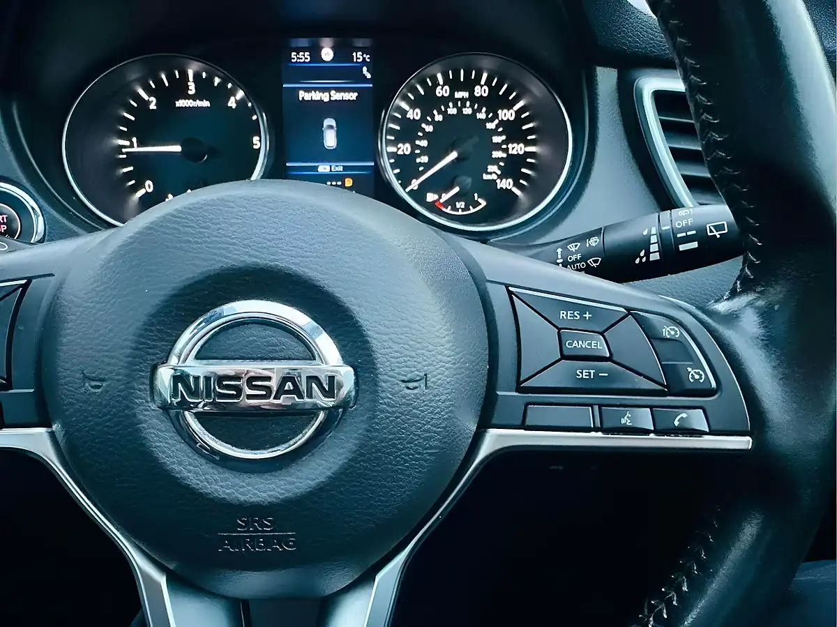 Used 2019 Nissan Qashqai N-Connecta Grey - Interior and Exterior details 15
