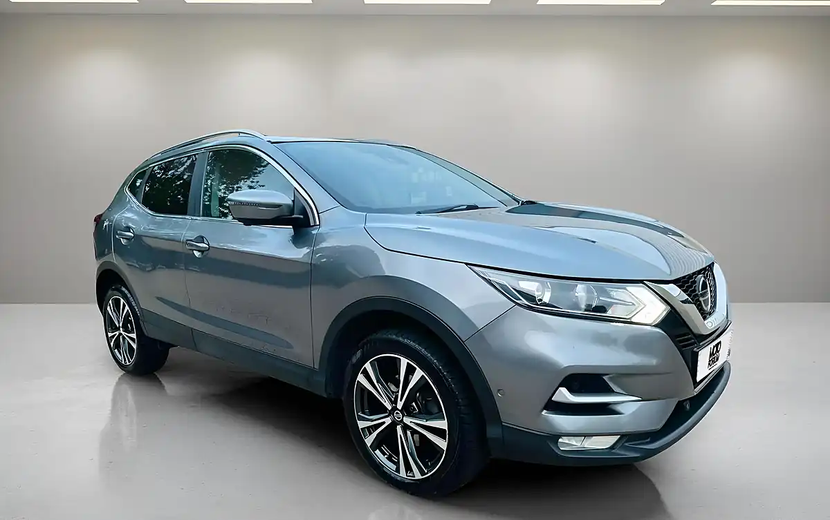 Used 2019 Nissan Qashqai N-Connecta Grey - Interior and Exterior details 6