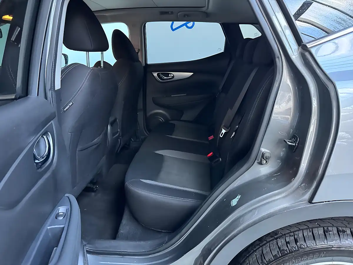 Used 2019 Nissan Qashqai N-Connecta Gun Metal Grey - Interior and Exterior details 10