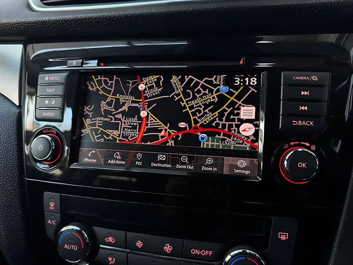 Used 2019 Nissan Qashqai N-Connecta Gun Metal Grey - Interior and Exterior details 13