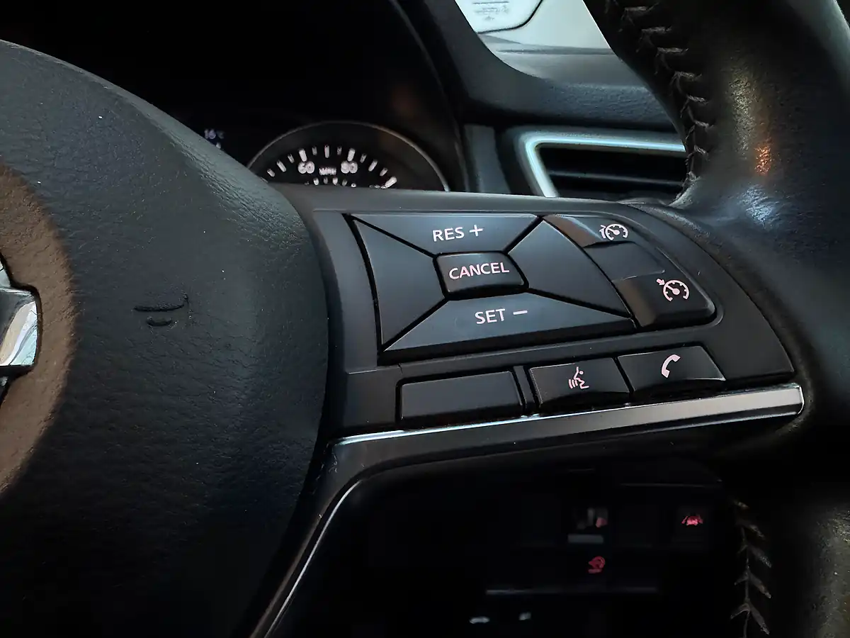 Used 2019 Nissan Qashqai N-Connecta Gun Metal Grey - Interior and Exterior details 17