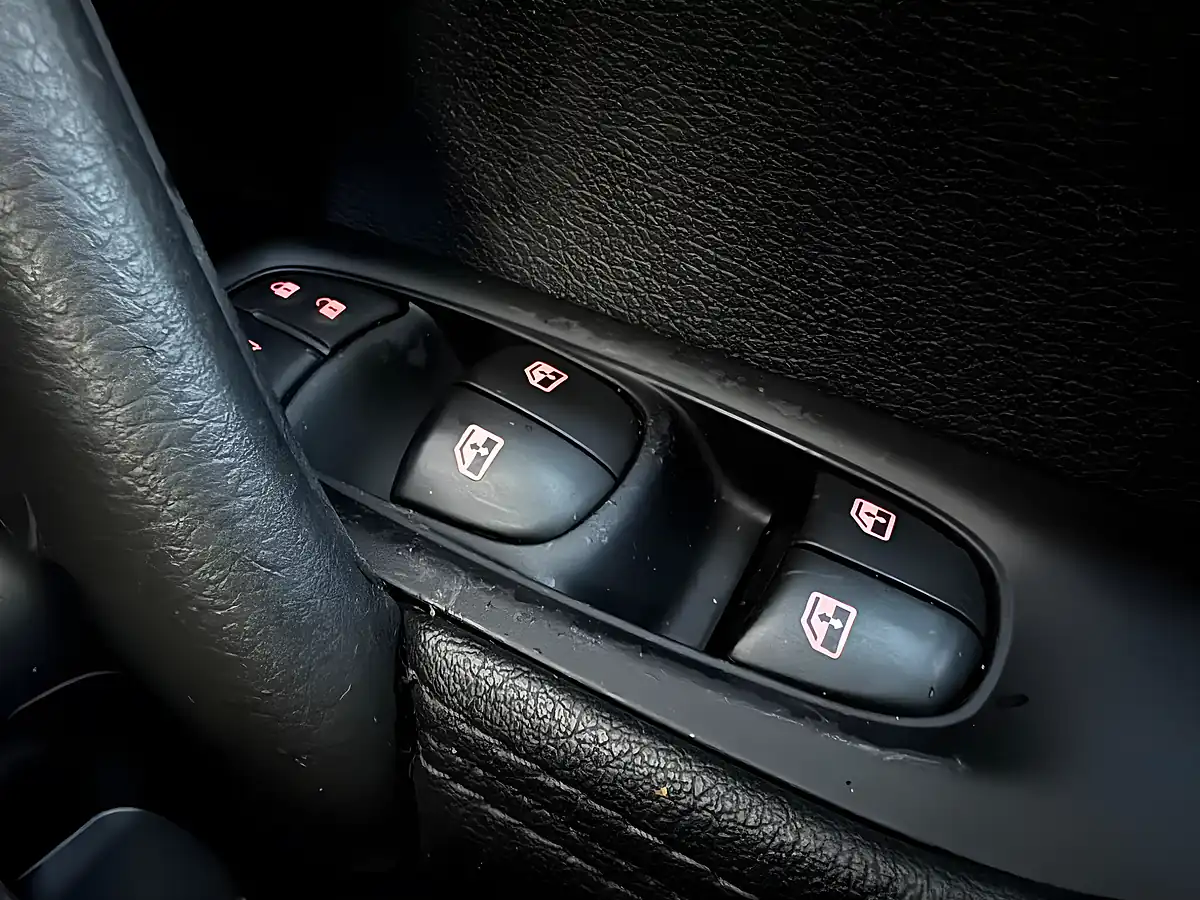 Used 2019 Nissan Qashqai N-Connecta Gun Metal Grey - Interior and Exterior details 19