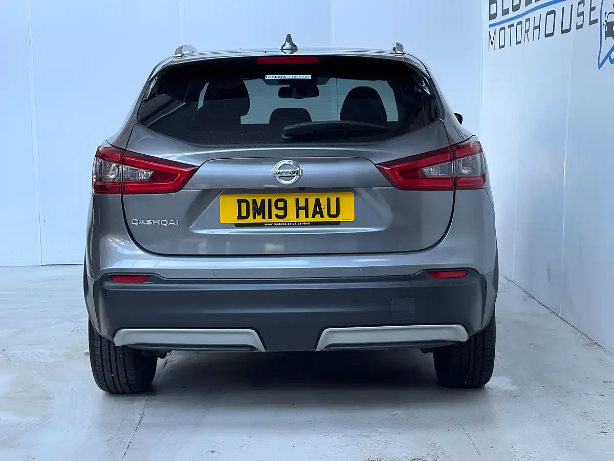 Used 2019 Nissan Qashqai N-Connecta Gun Metal Grey - Interior and Exterior details 5