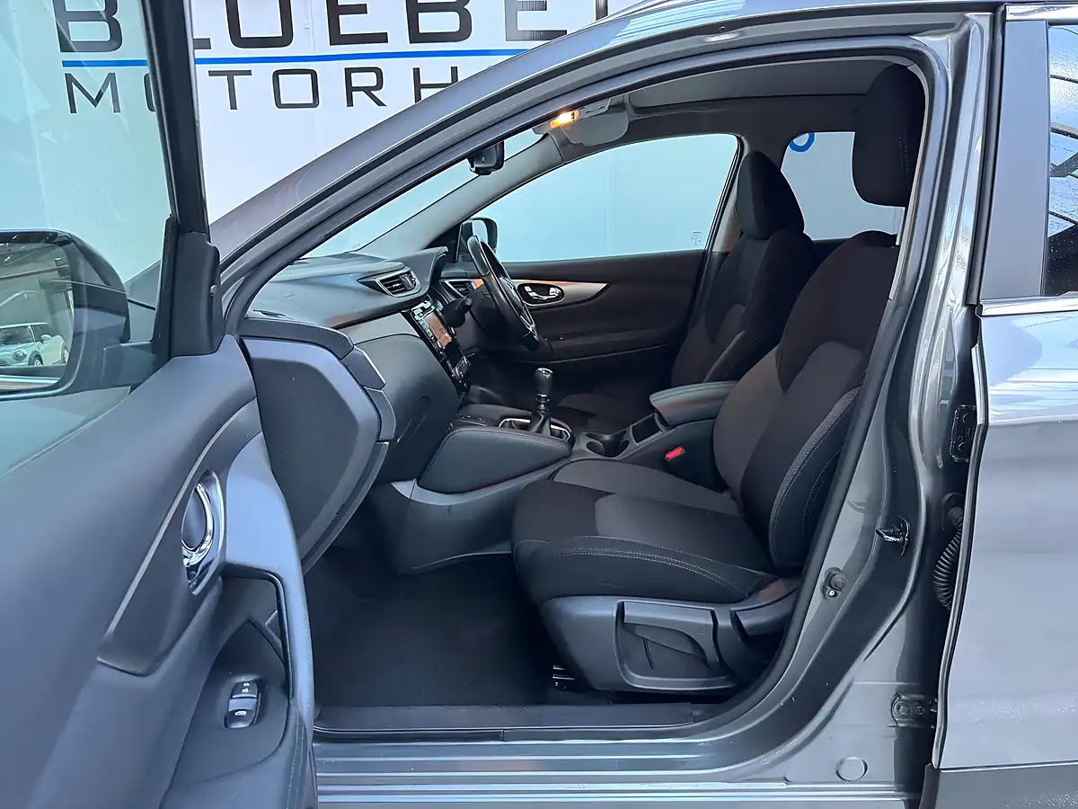 Used 2019 Nissan Qashqai N-Connecta Gun Metal Grey - Interior and Exterior details 9