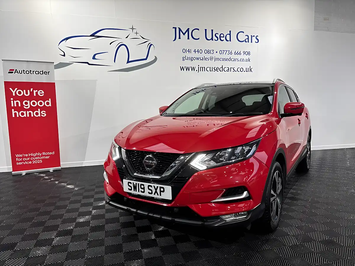 Used 2019 Nissan Qashqai N-Connecta Magnetic Red - Front View