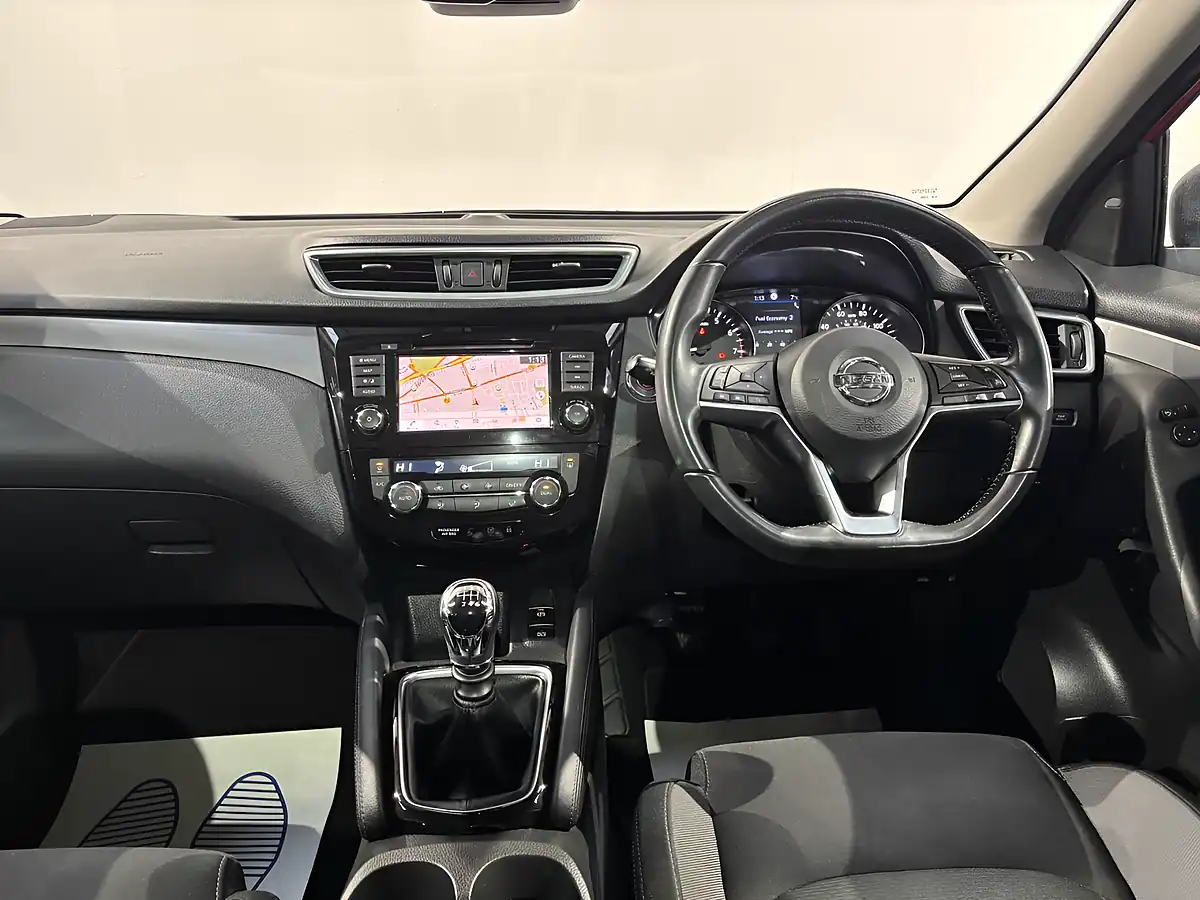Used 2019 Nissan Qashqai N-Connecta Magnetic Red - Interior and Exterior details 16