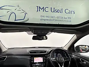 Used 2019 Nissan Qashqai N-Connecta Magnetic Red - Interior and Exterior details 18