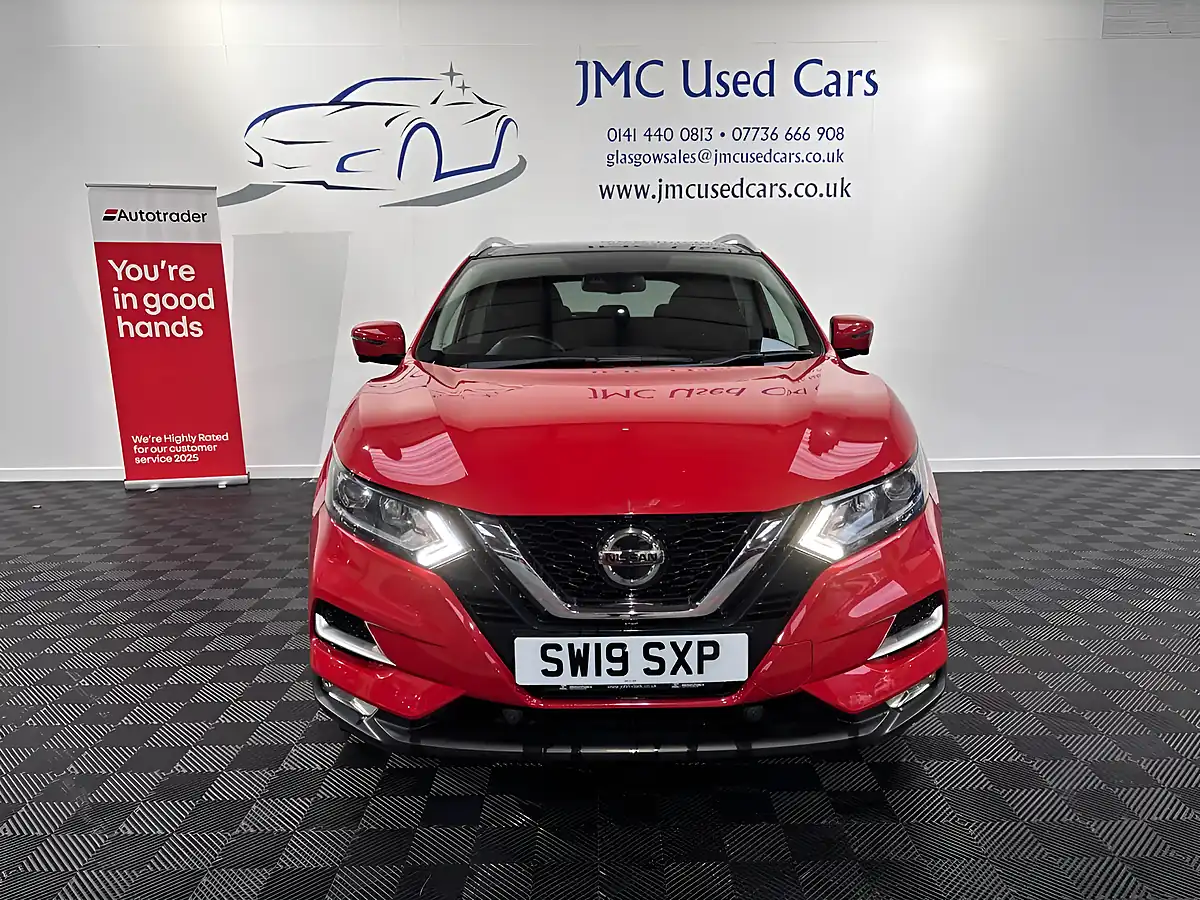 Used 2019 Nissan Qashqai N-Connecta Magnetic Red - Interior and Exterior details 3