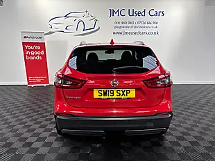 Used 2019 Nissan Qashqai N-Connecta Magnetic Red - Interior and Exterior details 5