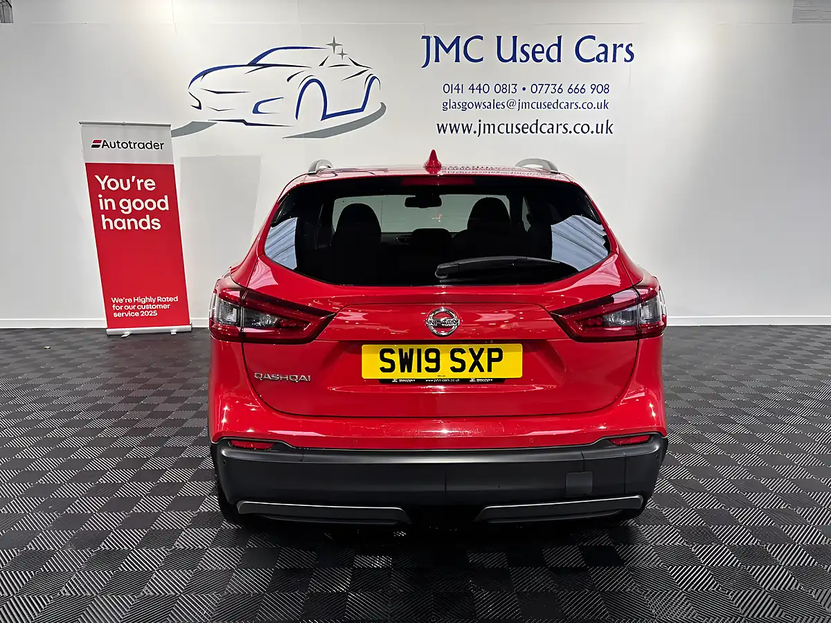 Used 2019 Nissan Qashqai N-Connecta Magnetic Red - Interior and Exterior details 5
