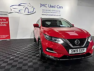 Used 2019 Nissan Qashqai N-Connecta Magnetic Red - Interior and Exterior details 6