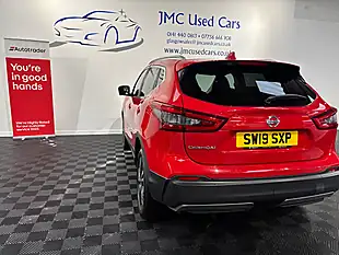 Used 2019 Nissan Qashqai N-Connecta Magnetic Red - Interior and Exterior details 8