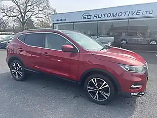 Used 2019 Nissan Qashqai N-Connecta Magnetic Red - Interior and Exterior details 17