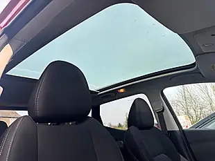 Used 2019 Nissan Qashqai N-Connecta Magnetic Red - Interior and Exterior details 5