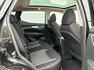 Used 2019 Nissan Qashqai N-Connecta Pearl Black - Interior and Exterior details 11
