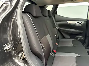 Used 2019 Nissan Qashqai N-Connecta Pearl Black - Interior and Exterior details 12
