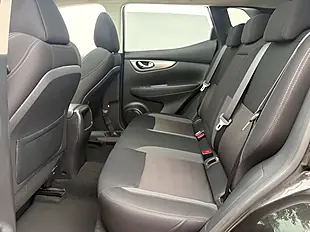 Used 2019 Nissan Qashqai N-Connecta Pearl Black - Interior and Exterior details 16