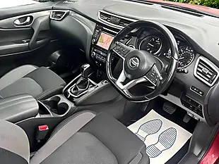 Used 2019 Nissan Qashqai N-Connecta Red - Interior and Exterior details 12
