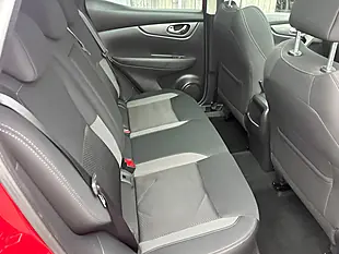 Used 2019 Nissan Qashqai N-Connecta Red - Interior and Exterior details 15