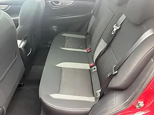 Used 2019 Nissan Qashqai N-Connecta Red - Interior and Exterior details 16