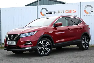 Used 2019 Nissan Qashqai N-Connecta Red - Interior and Exterior details 3