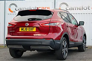Used 2019 Nissan Qashqai N-Connecta Red - Interior and Exterior details 6