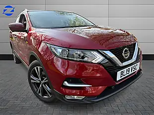 Used 2019 Nissan Qashqai N-Connecta Red - Interior and Exterior details 3