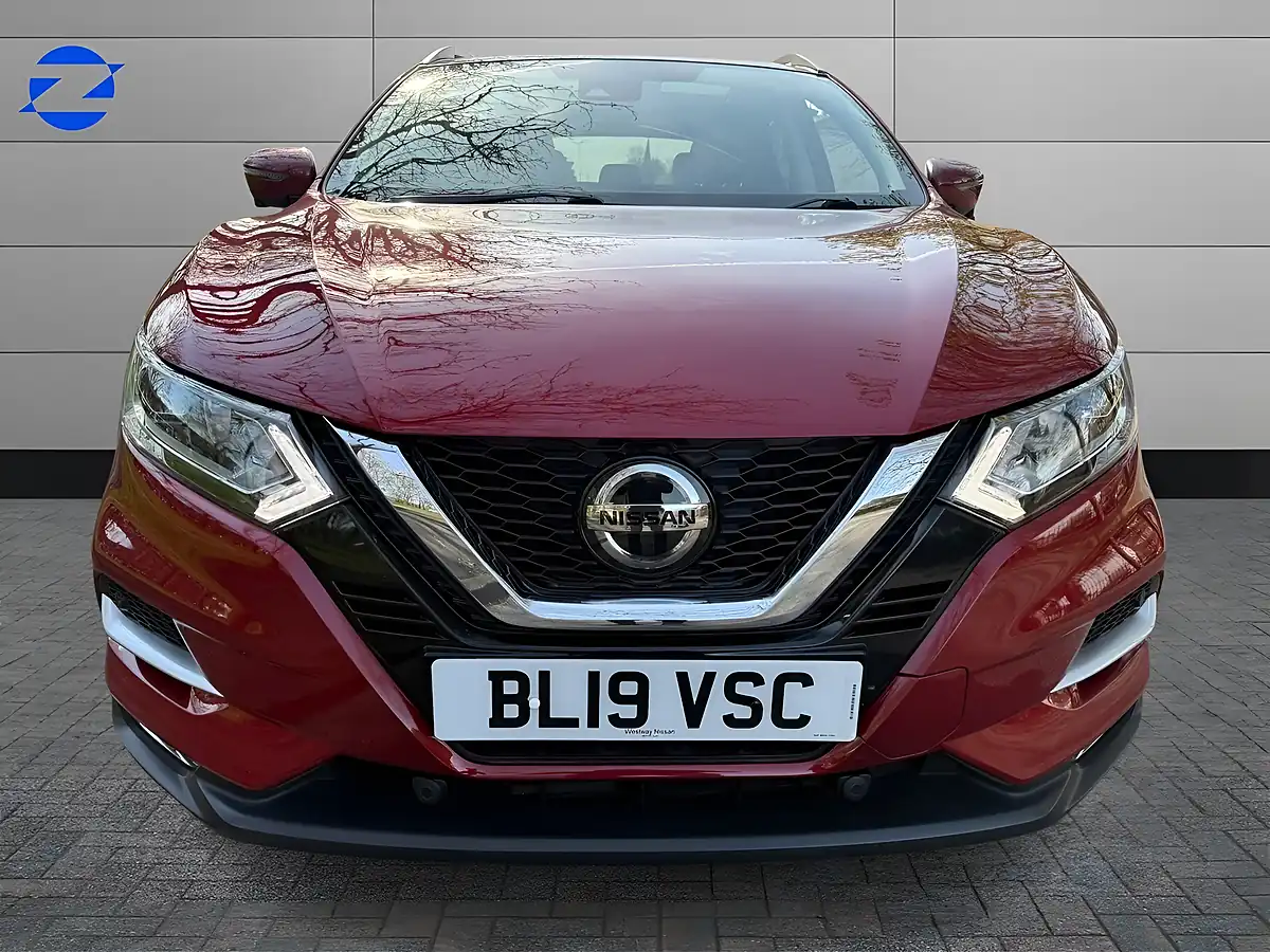 Used 2019 Nissan Qashqai N-Connecta Red - Interior and Exterior details 6