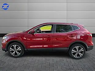 Used 2019 Nissan Qashqai N-Connecta Red - Interior and Exterior details 7