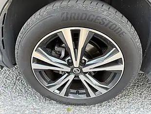 Used 2019 Nissan Qashqai N-Connecta Red - Interior and Exterior details 9