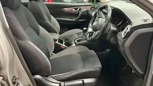 Used 2019 Nissan Qashqai N-Connecta Silver - Interior and Exterior details 11