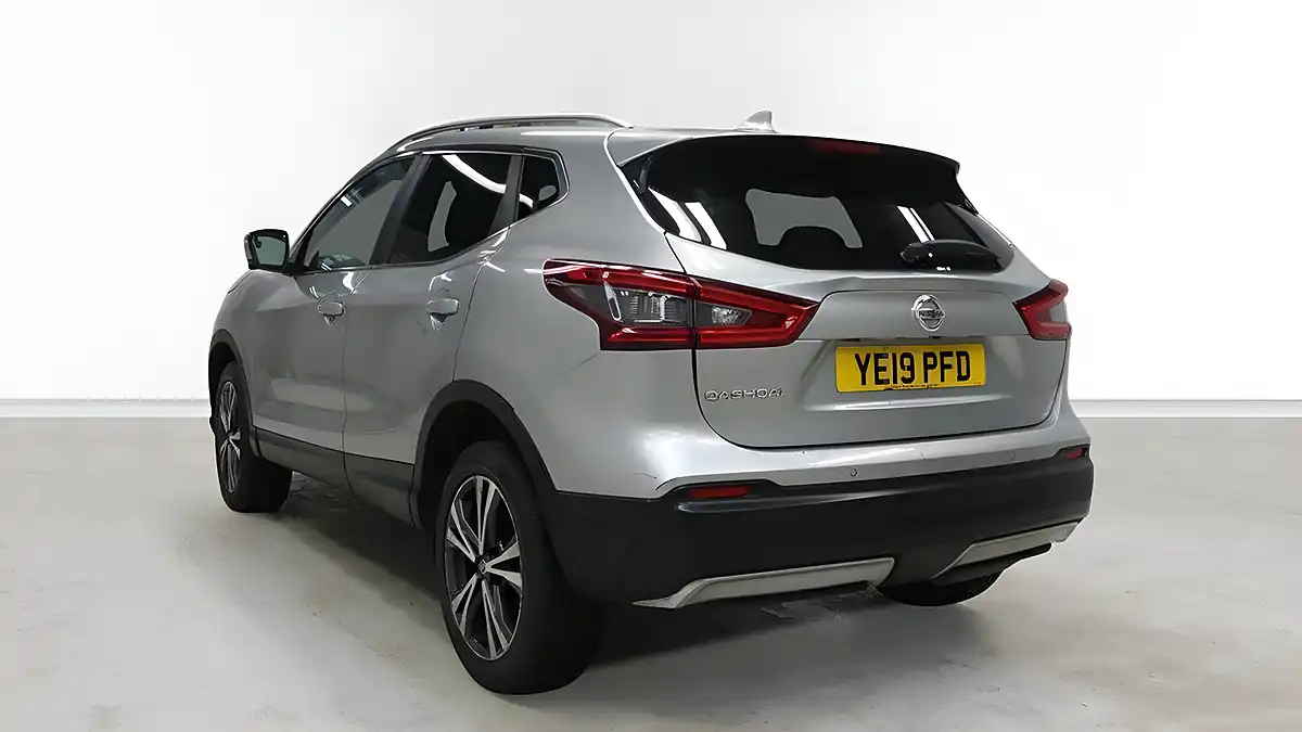 Used 2019 Nissan Qashqai N-Connecta Silver - Interior and Exterior details 3
