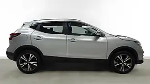 Used 2019 Nissan Qashqai N-Connecta Silver - Interior and Exterior details 5