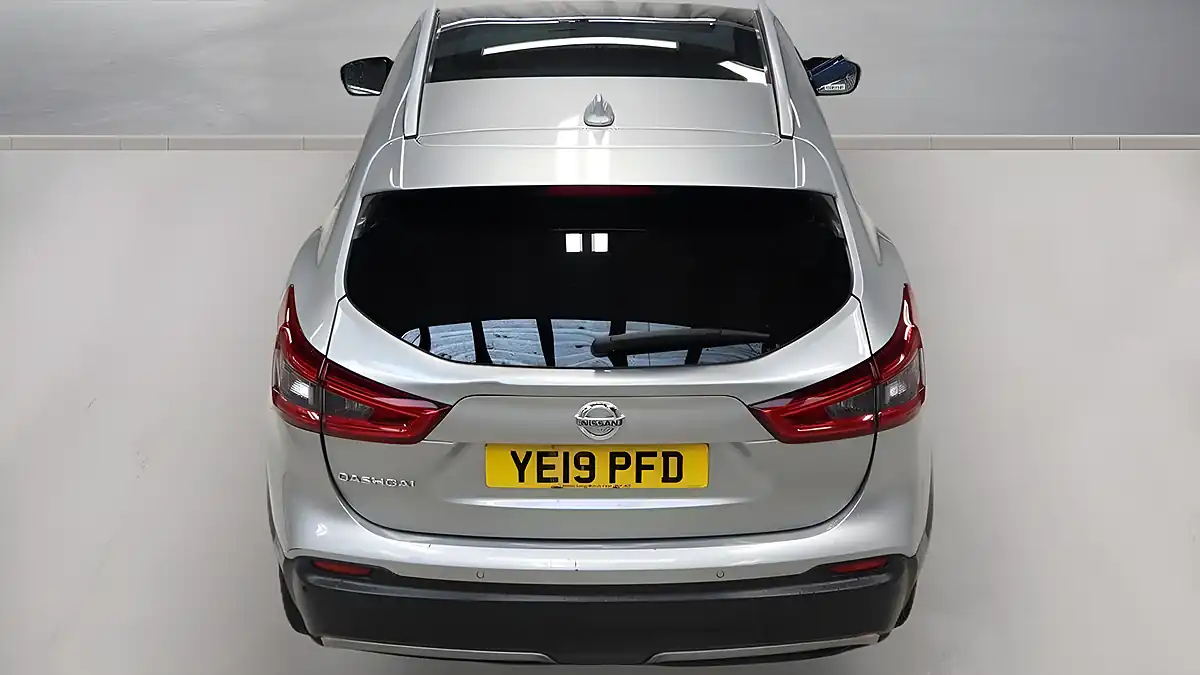 Used 2019 Nissan Qashqai N-Connecta Silver - Interior and Exterior details 8