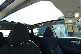 Used 2019 Nissan Qashqai N-Connecta Storm White - Interior and Exterior details 11
