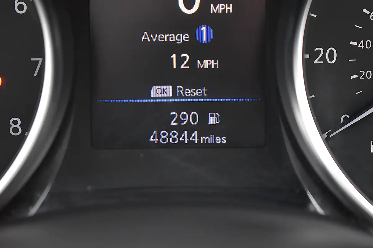 Used 2019 Nissan Qashqai N-Connecta Storm White - Interior and Exterior details 9
