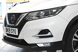 Used 2019 Nissan Qashqai N-Connecta Storm White - Interior and Exterior details 4