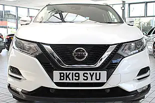 Used 2019 Nissan Qashqai N-Connecta Storm White - Interior and Exterior details 8