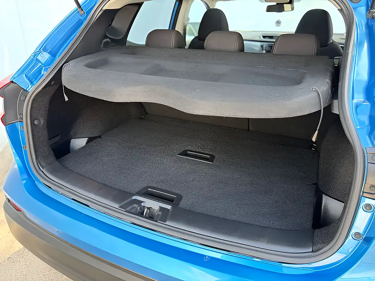 Used 2019 Nissan Qashqai N-Connecta Vivid Blue - Interior and Exterior details 14