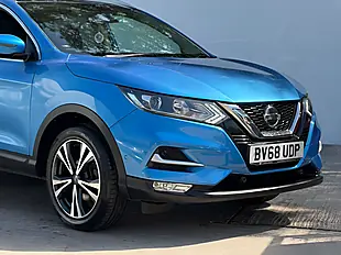 Used 2019 Nissan Qashqai N-Connecta Vivid Blue - Interior and Exterior details 2